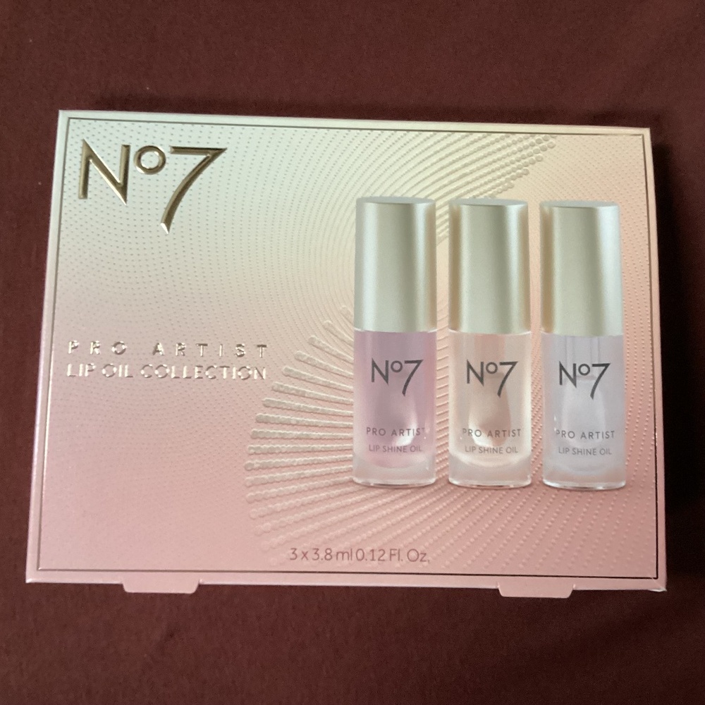 No7 Pro Artist Lip Oil Collection  3 x 3.8 ml / 0.12 fl oz